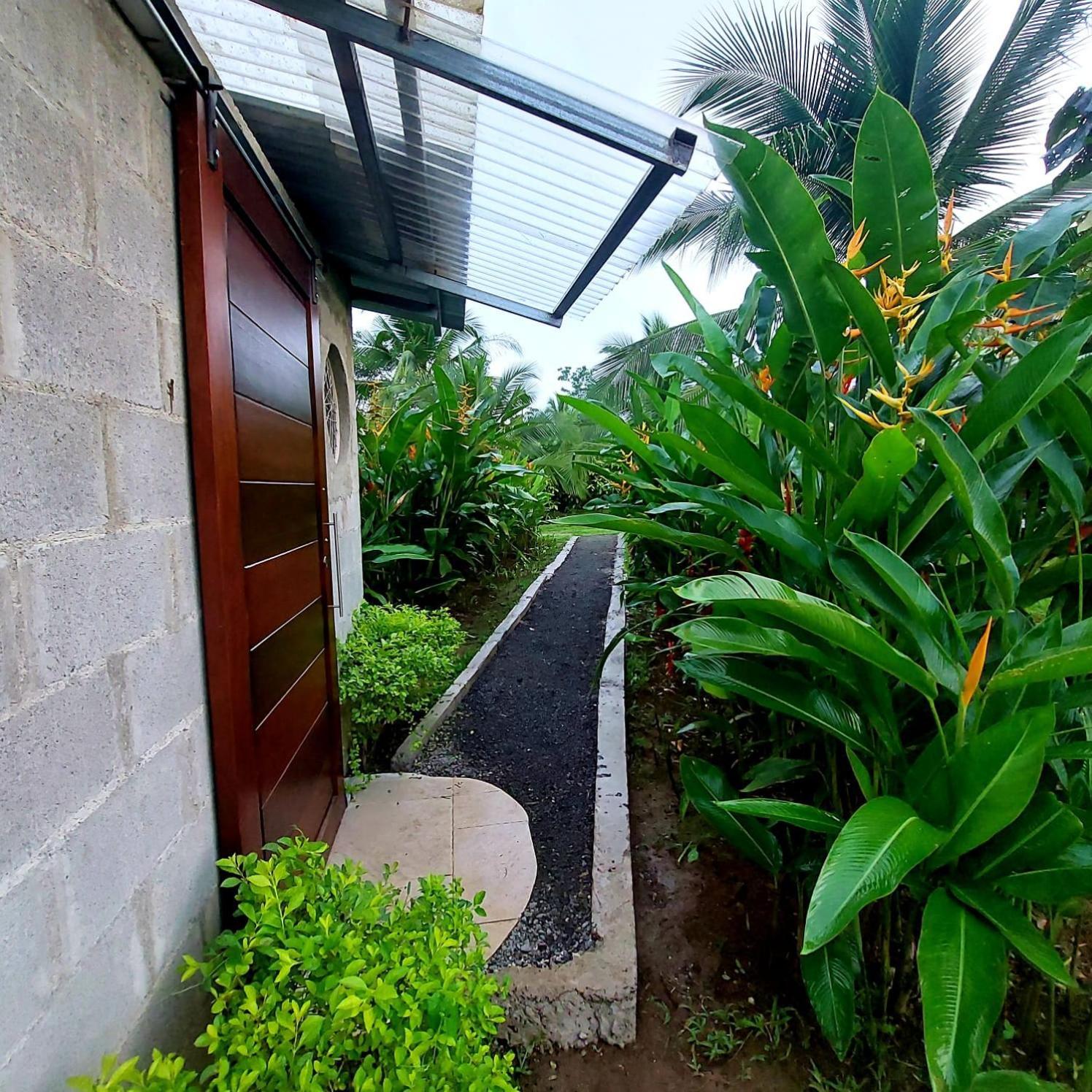 Bewak Cr Hotel Tortuguero Buitenkant foto